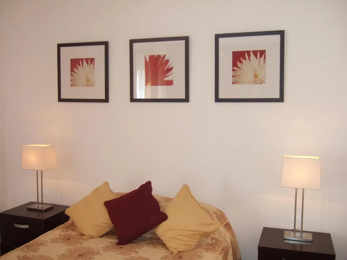 Casa Tedi: Luxurious Villa with Pool and Gardens in Tavira 0*,