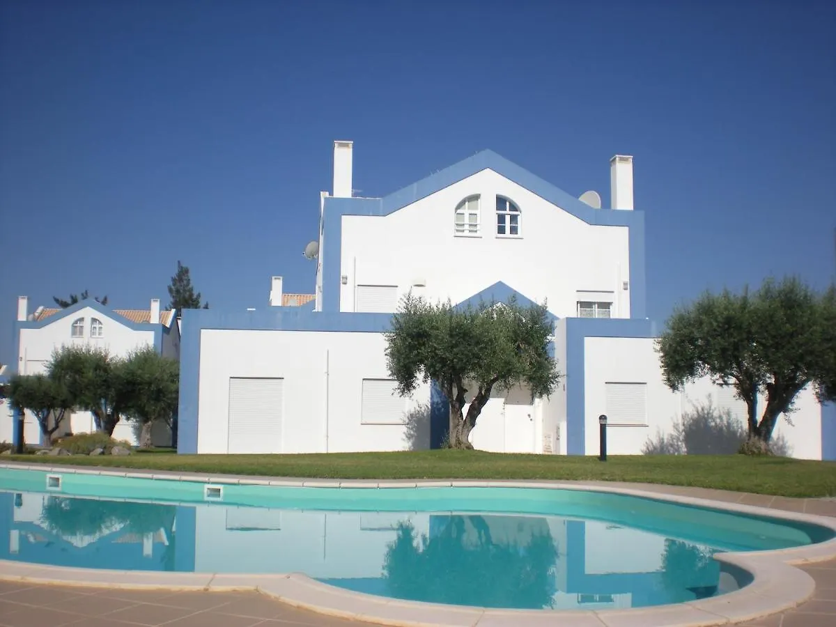 Casa Tedi, Alto Do Perogil, Tavira - 3 Bedroom, 3 Bathroom Villa, Large Pool, Exquisite Gardens & Air-Conditioning