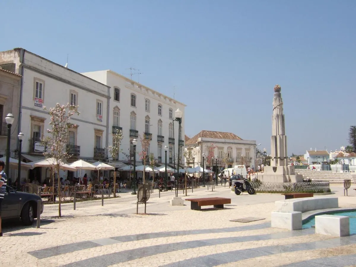 Casa Tedi: Luxurious Villa with Pool and Gardens in Tavira