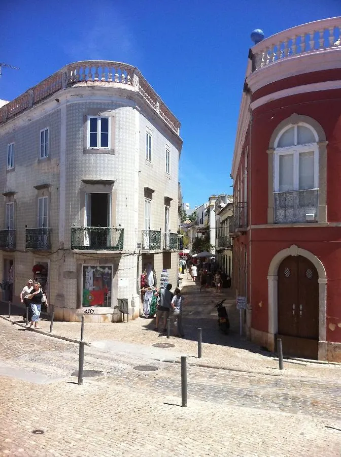 Feriehus Casa Tedi, Alto Do Perogil, Tavira - 3 Bedroom, 3 Bathroom Villa, Large Pool, Exquisite Gardens & Air-Conditioning