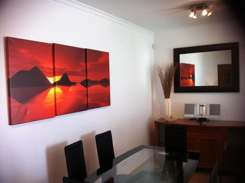 Casa Tedi: Luxurious Villa with Pool and Gardens in Tavira 0*,