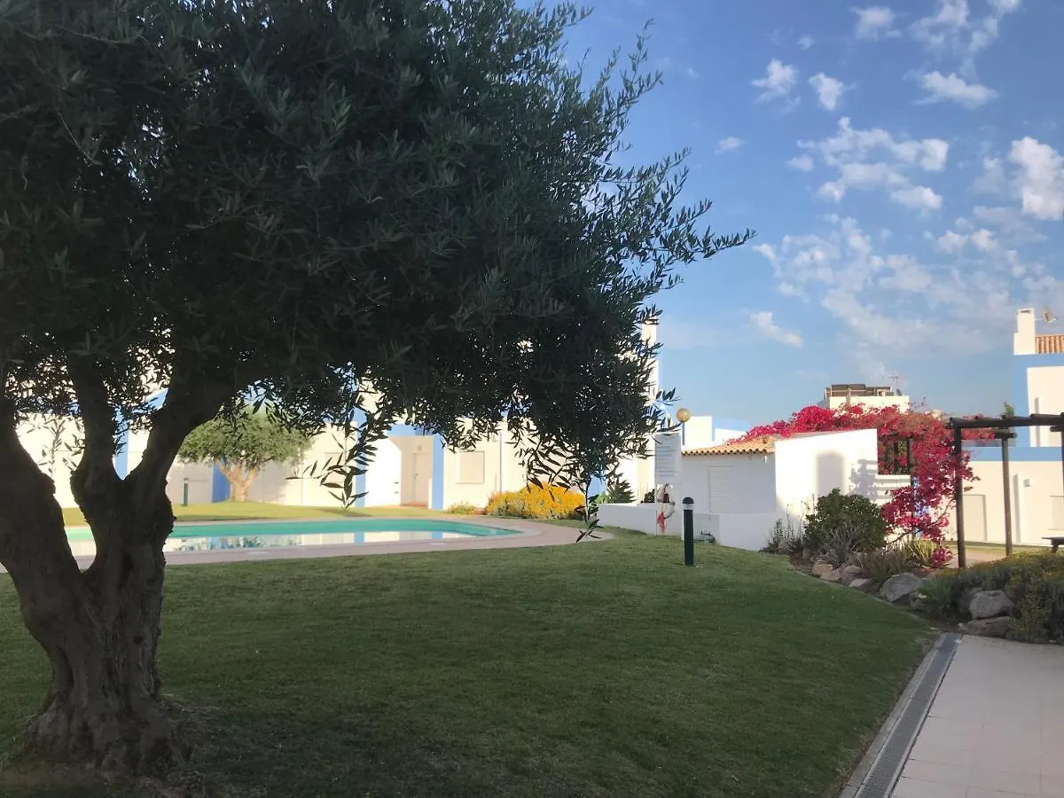 Casa Tedi: Luxurious Villa with Pool and Gardens in Tavira Holiday home