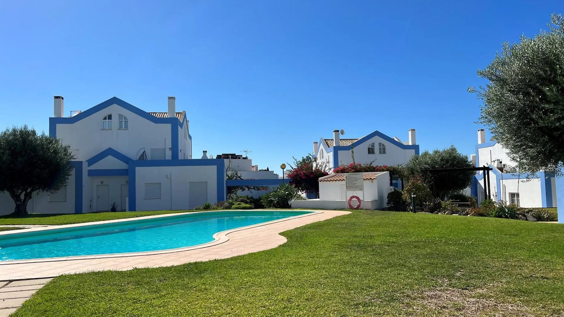 Casa Tedi: Luxurious Villa with Pool and Gardens in Tavira Holiday home